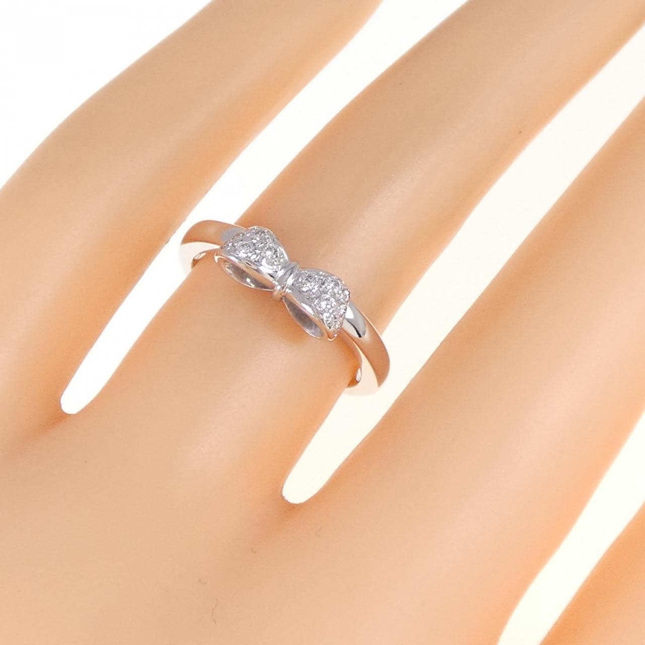 K18WG リボン ダイヤモンド リング 0.11CT