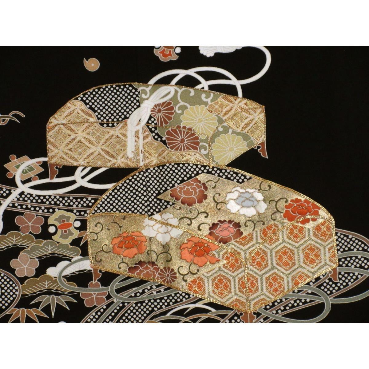 【未使用品】留袖　友禅金彩加工　刺繍入り　丸に桔梗