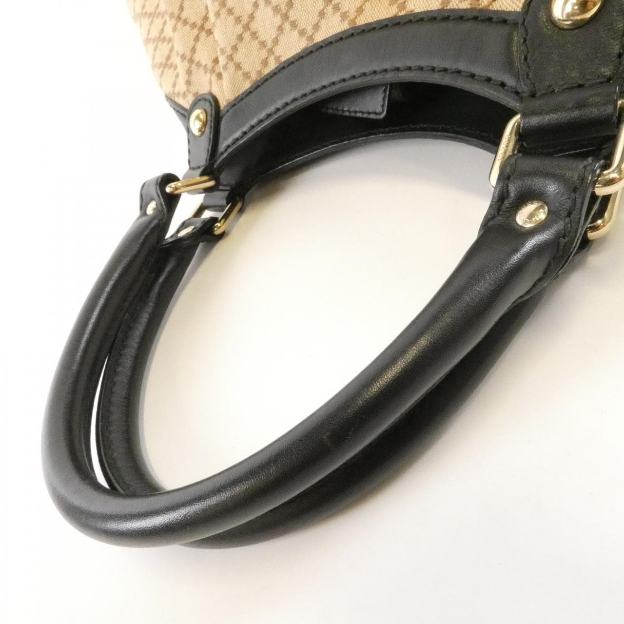 Gucci 211944 KD01G包