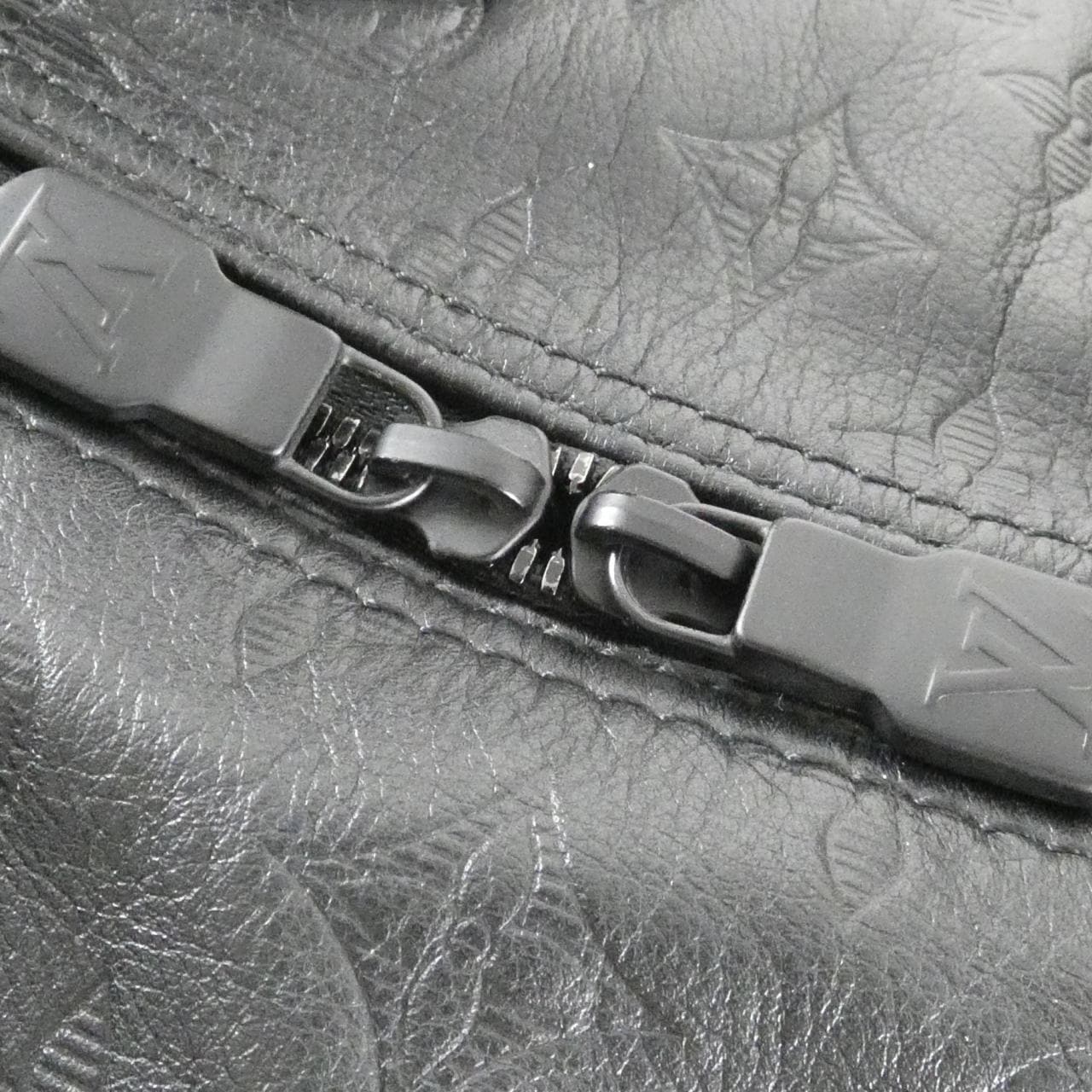 ルイヴィトン モノグラム シャドウ スピーディ バンドリエール 40cm M43696 ボストンバッグ