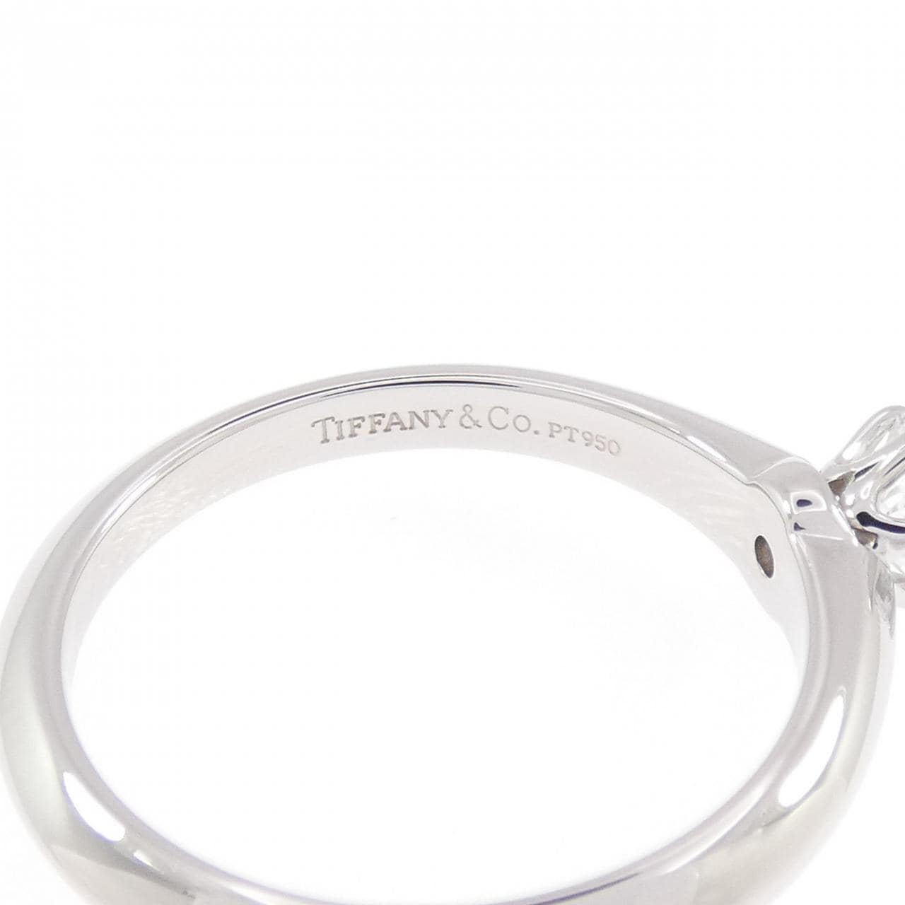ティファニー クラシックソリティア リング 0.43CT D VS1