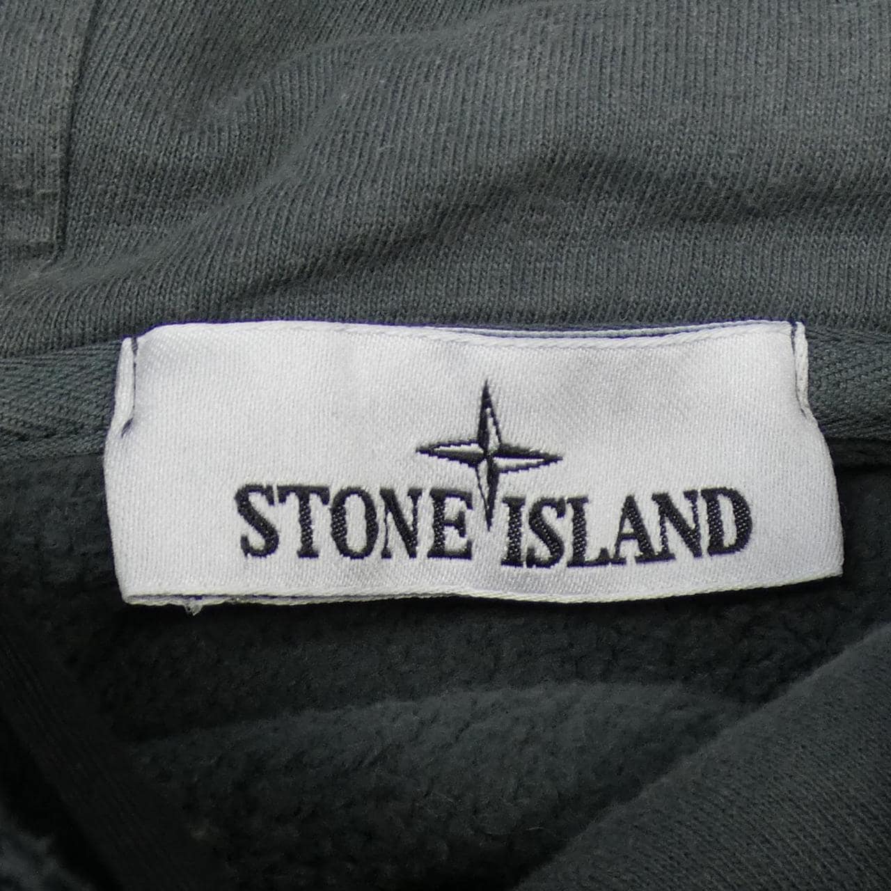 石島STONE ISLAND夾克衫