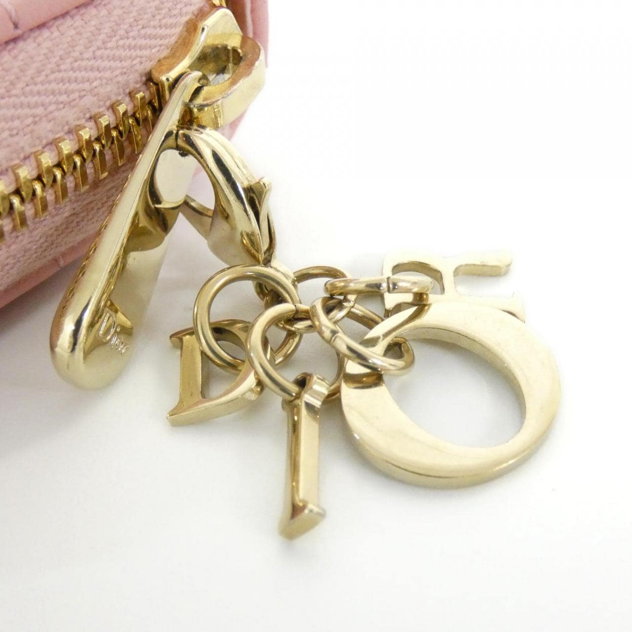 クリスチャンディオール レディ ディオール ヴォワヤジュール S0985ONMJ コインケース