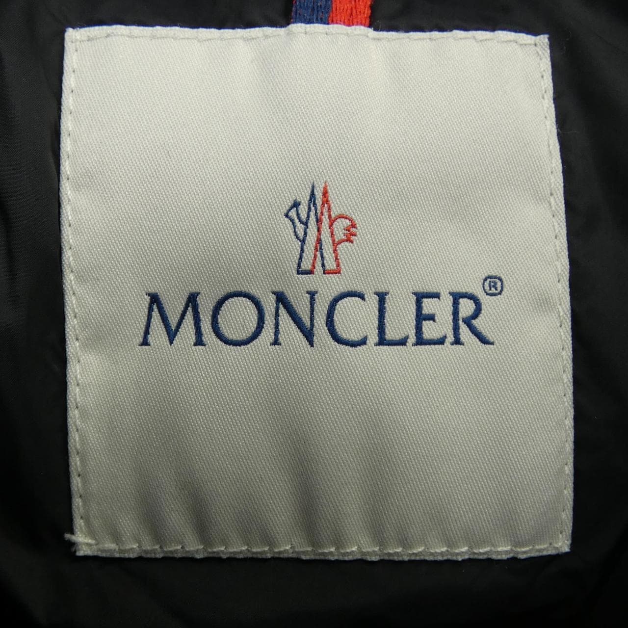 モンクレール MONCLER ダウンジャケット