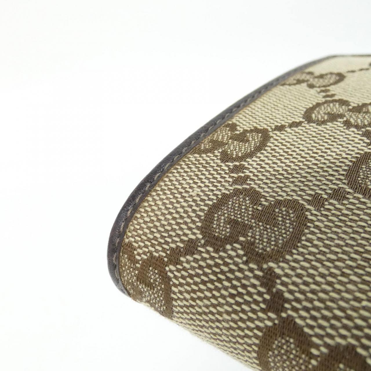 グッチ 141421 F4DYG 財布