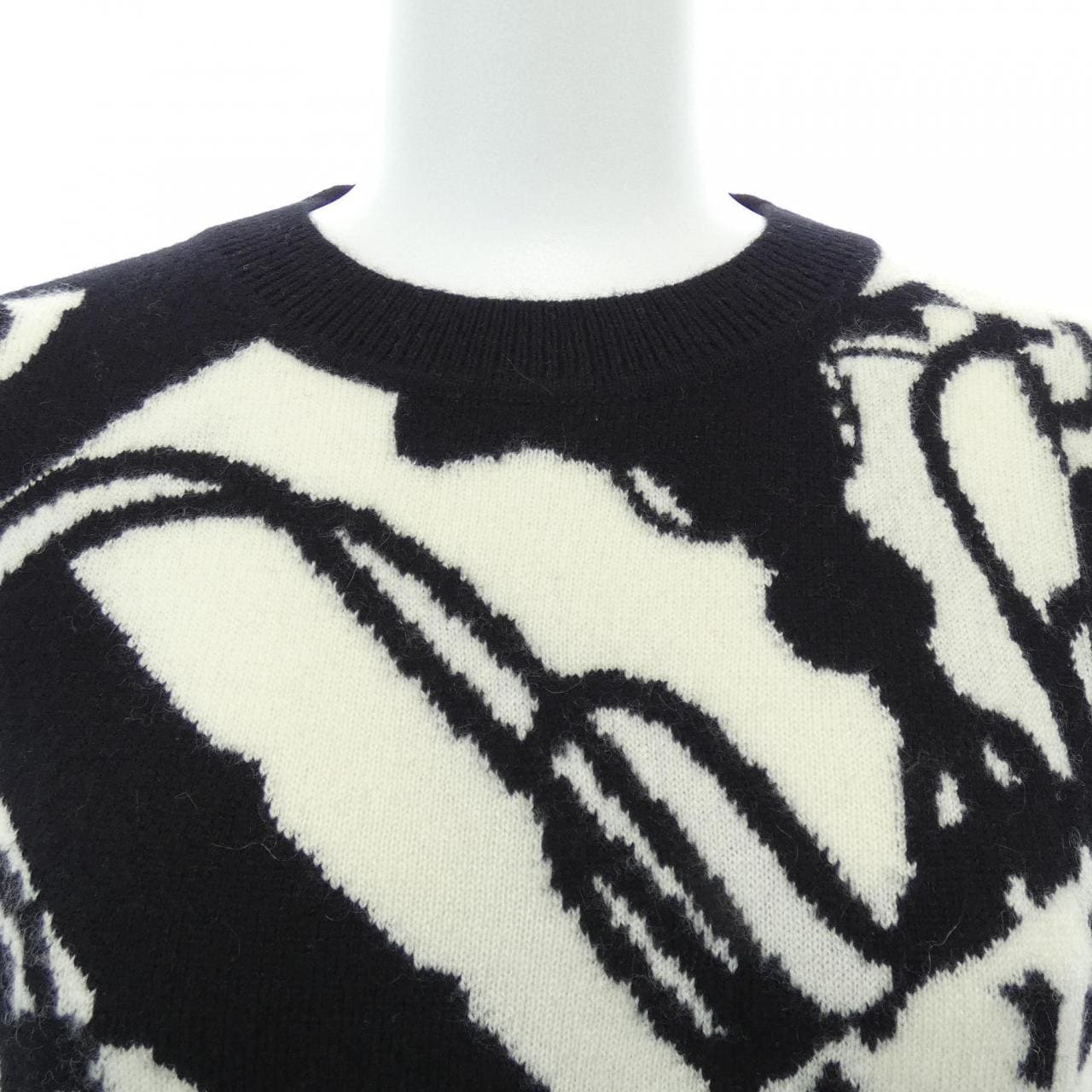 エルメス HERMES CLIQUETIS 2E2613D2 ニット