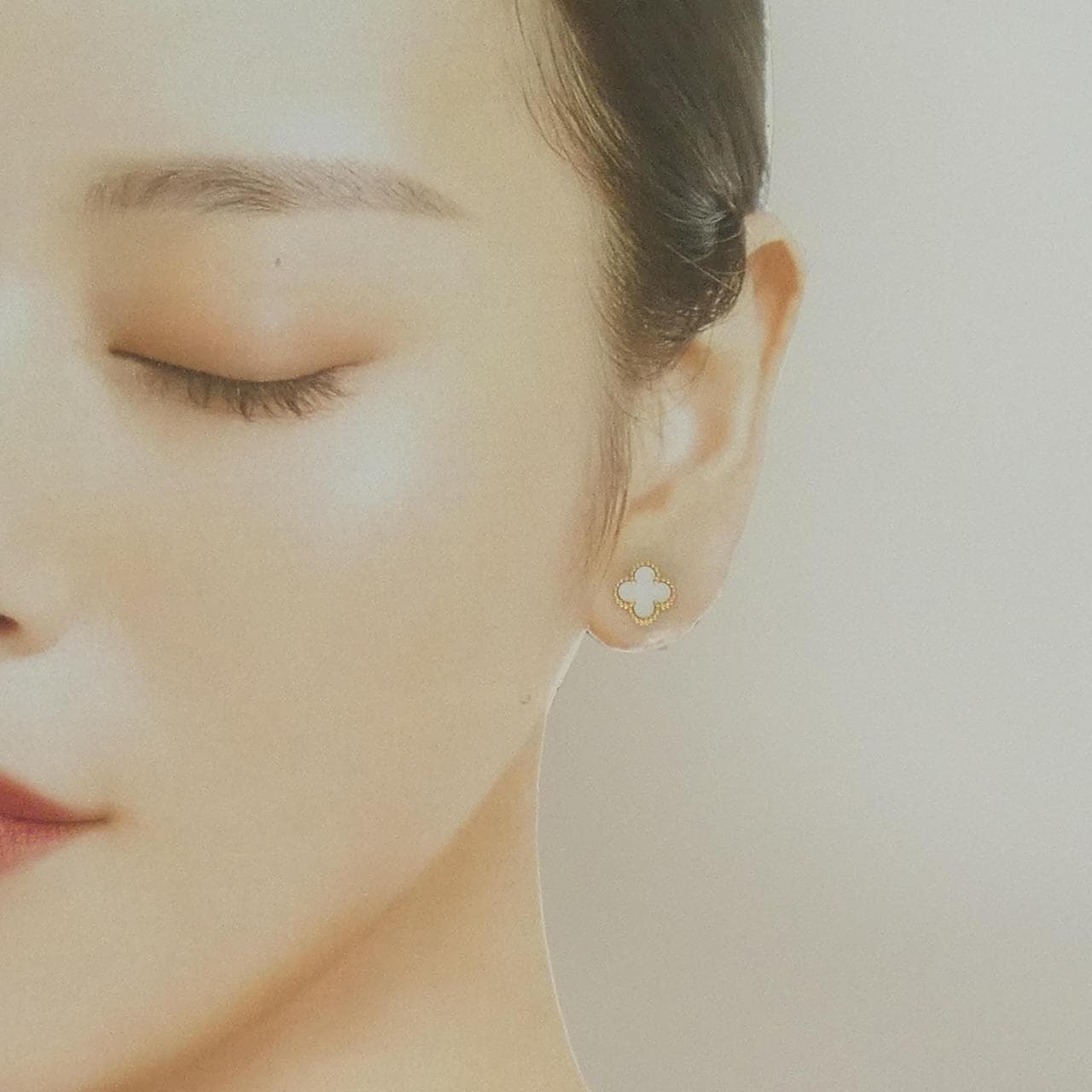 ヴァンクリーフ&アーペル スウィートアルハンブラ ピアス