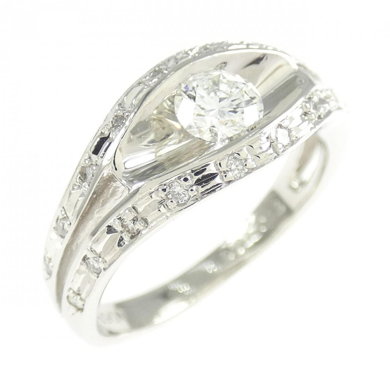 PT900 ダイヤモンド リング 0.305CT