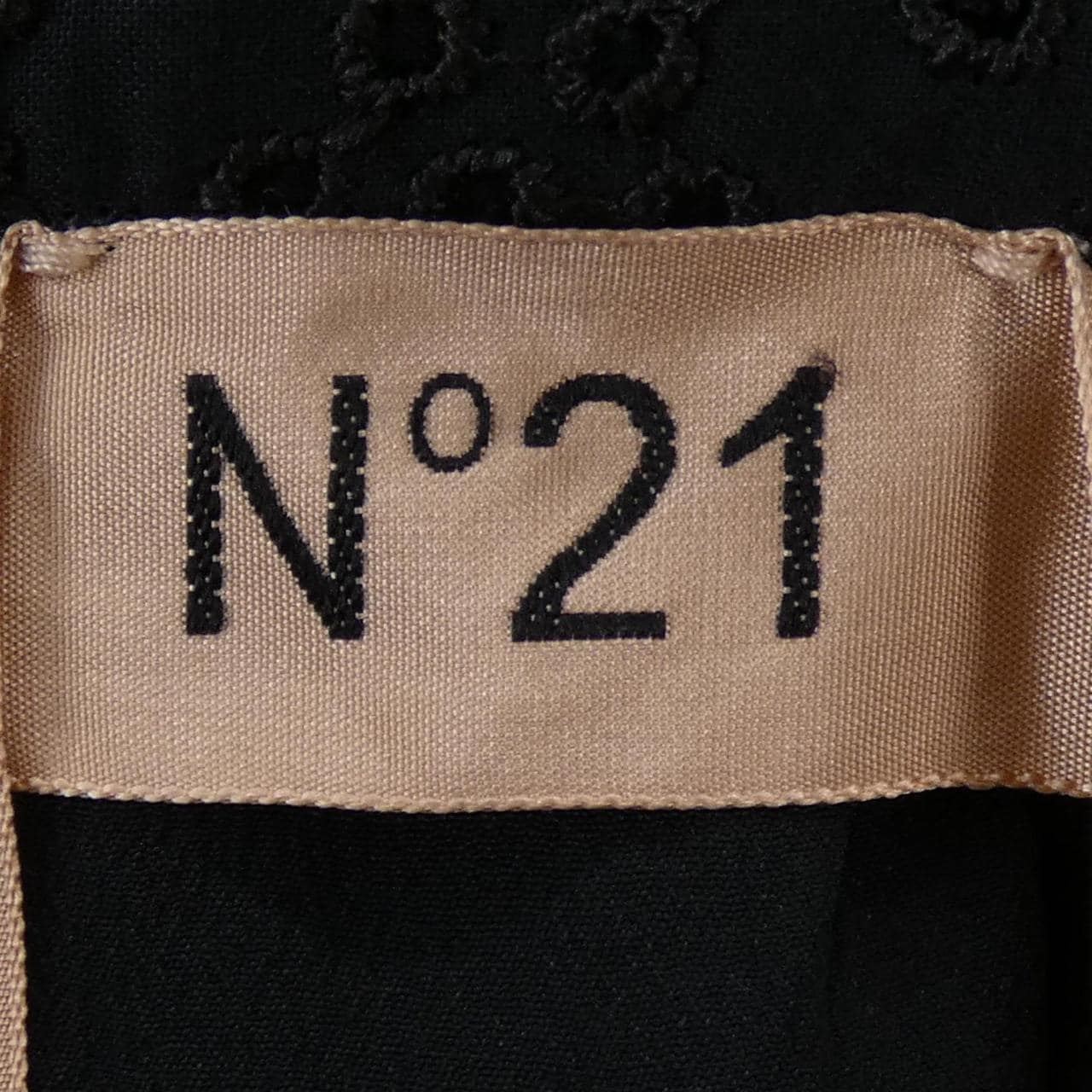 ヌメロヴェントゥーノ N°21 スカート