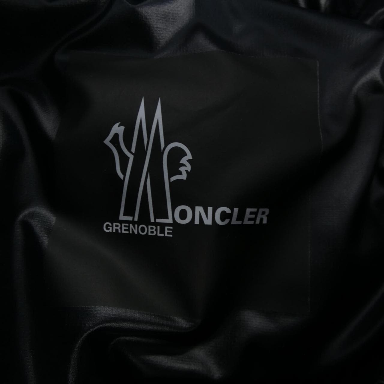 モンクレールグルノーブル MONCLER GRENOBLE ダウンジャケット