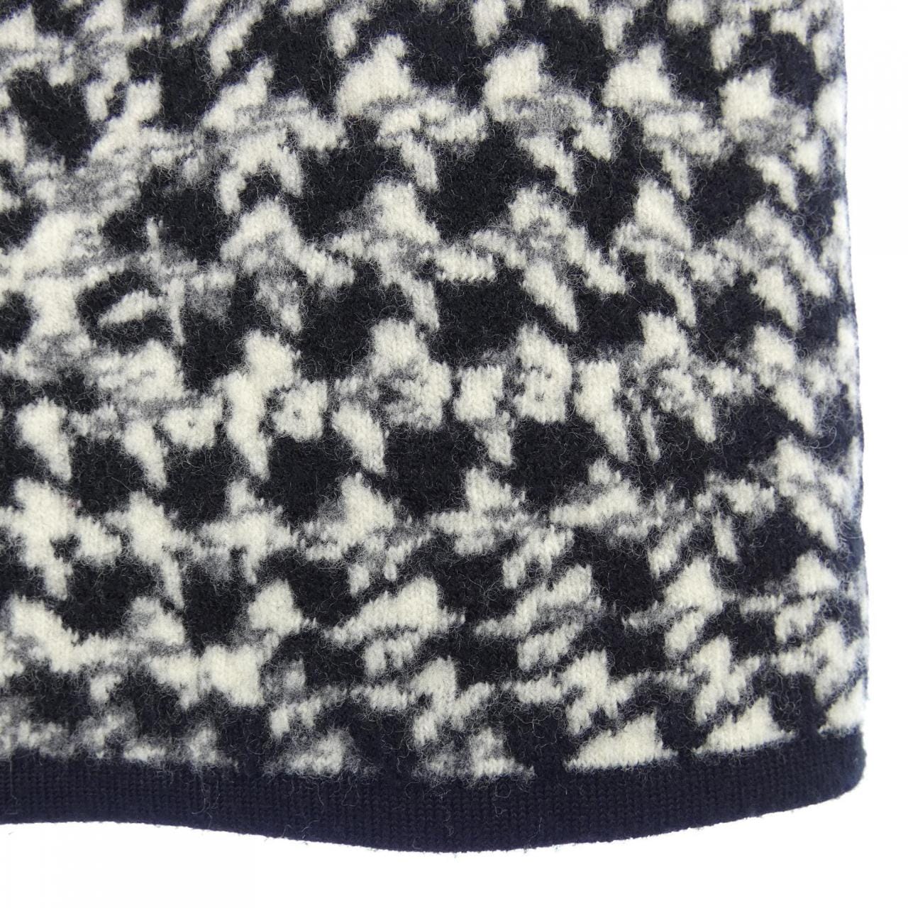 サルヴァトーレフェラガモ SALVATORE FERRAGAMO スカート