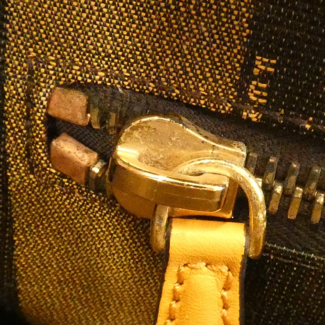 フェンディ ピーカブー 8BN226 Q4J バッグ