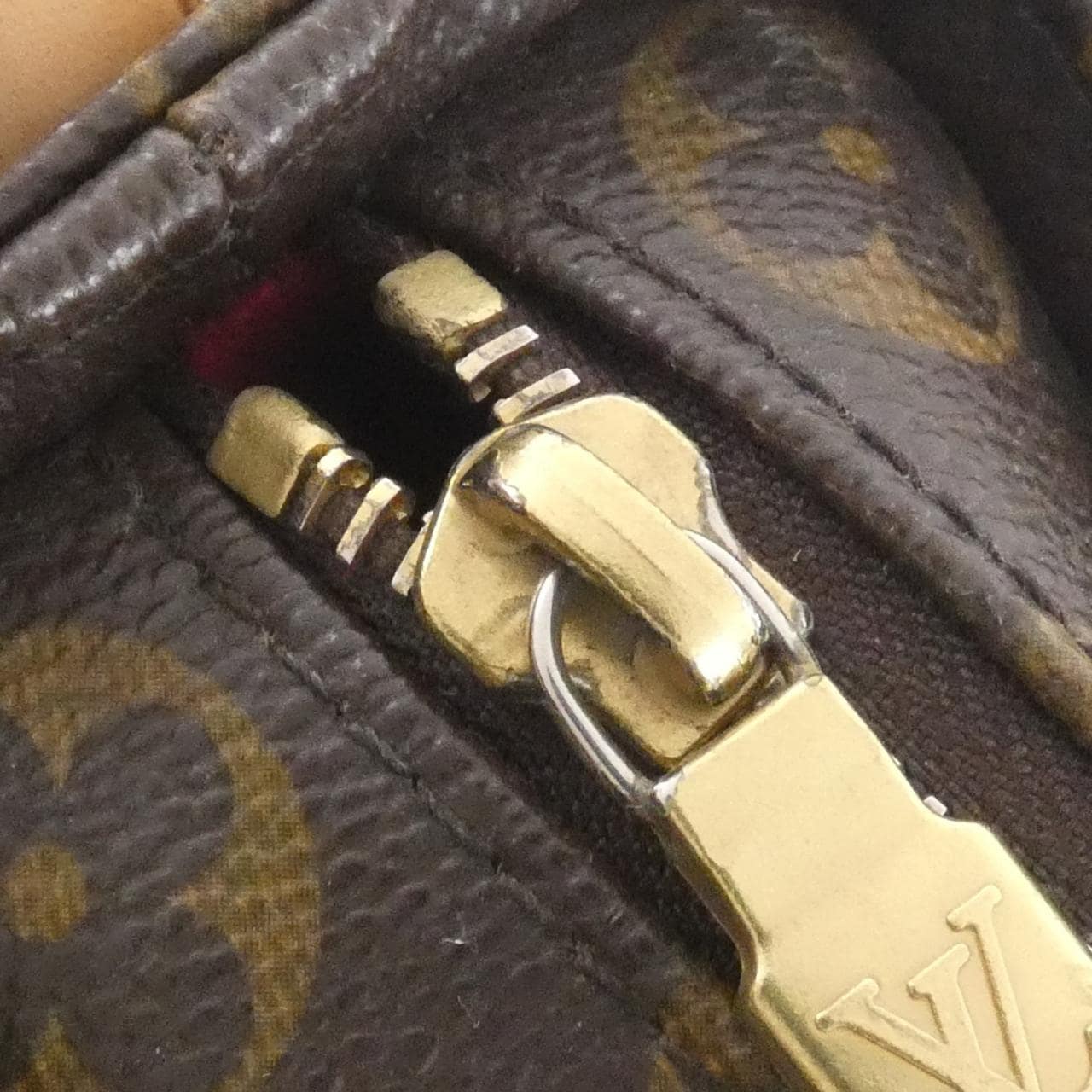 ルイヴィトン モノグラム ヴィバ シテ MM M51164 ショルダーバッグ