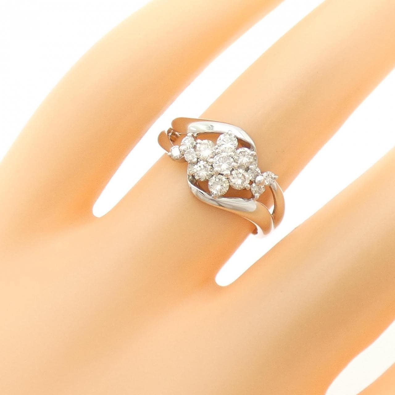 PT900 フラワー ダイヤモンド リング 0.51CT
