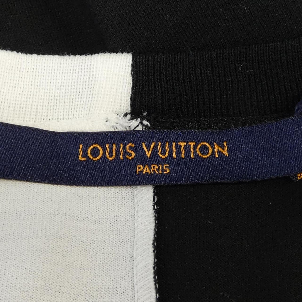 LOUIS VUITTON PEACE AND LOVE HFY89WFMB T恤