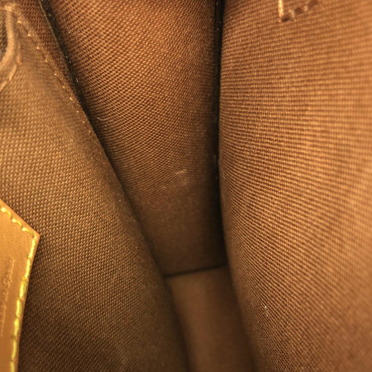 LOUIS VUITTON Monogram Petite Sac Plat 包 M69442