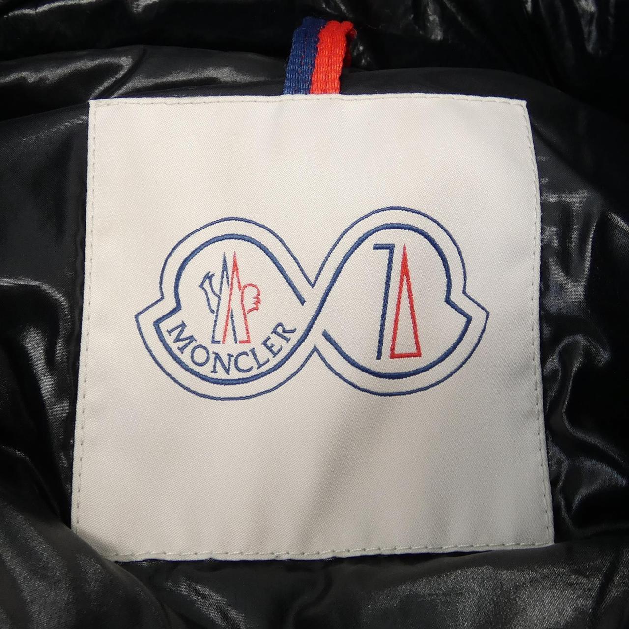 モンクレール MONCLER ダウンジャケット