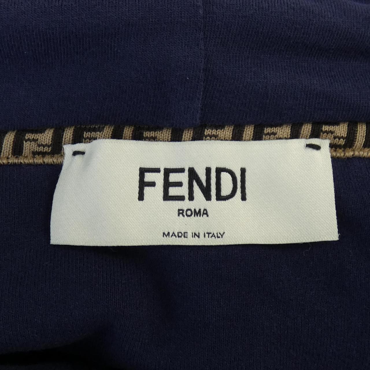 フェンディ FENDI パーカー