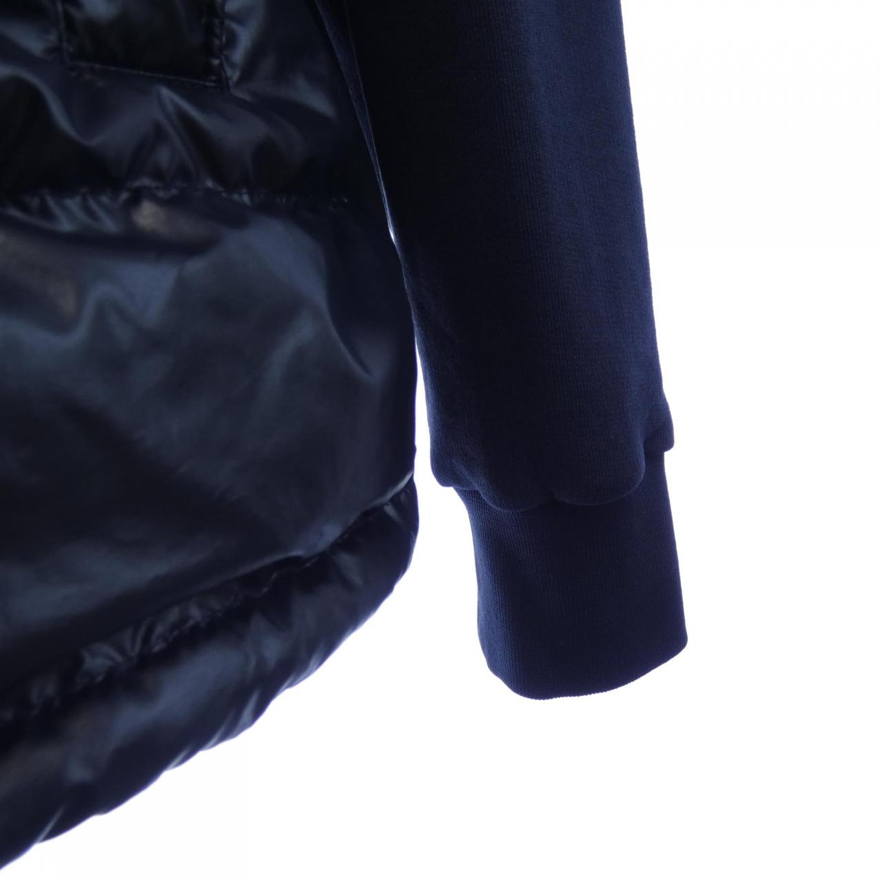 モンクレール MONCLER ダウンジャケット