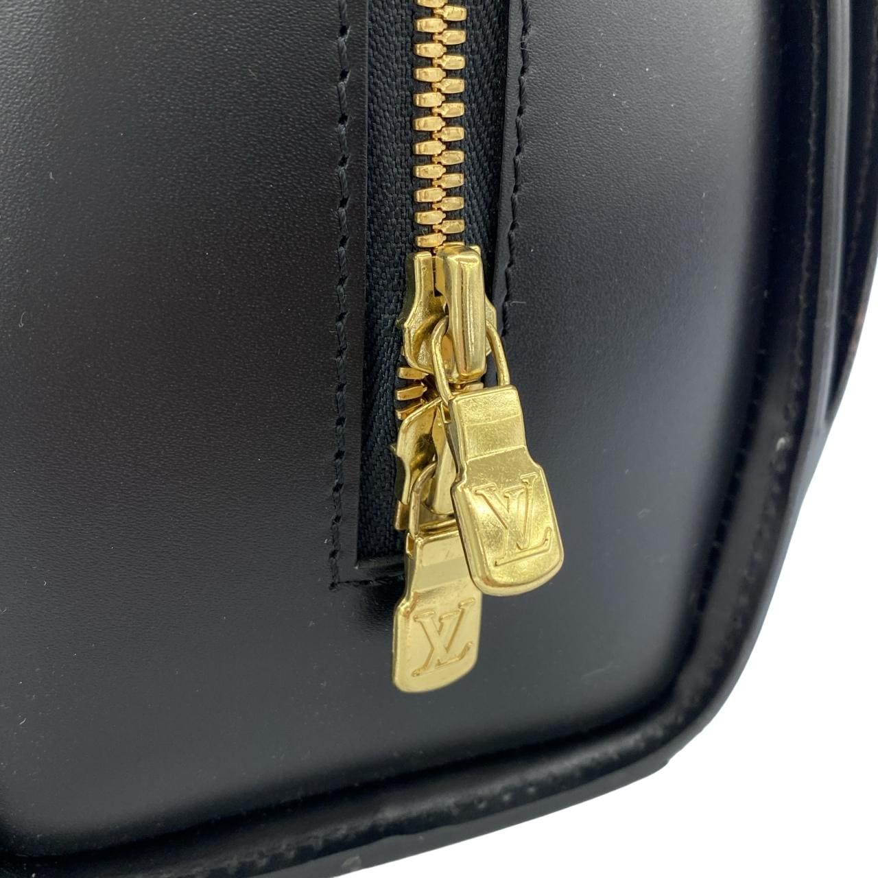 ルイヴィトン エピ ポンヌフ M52052 バッグ