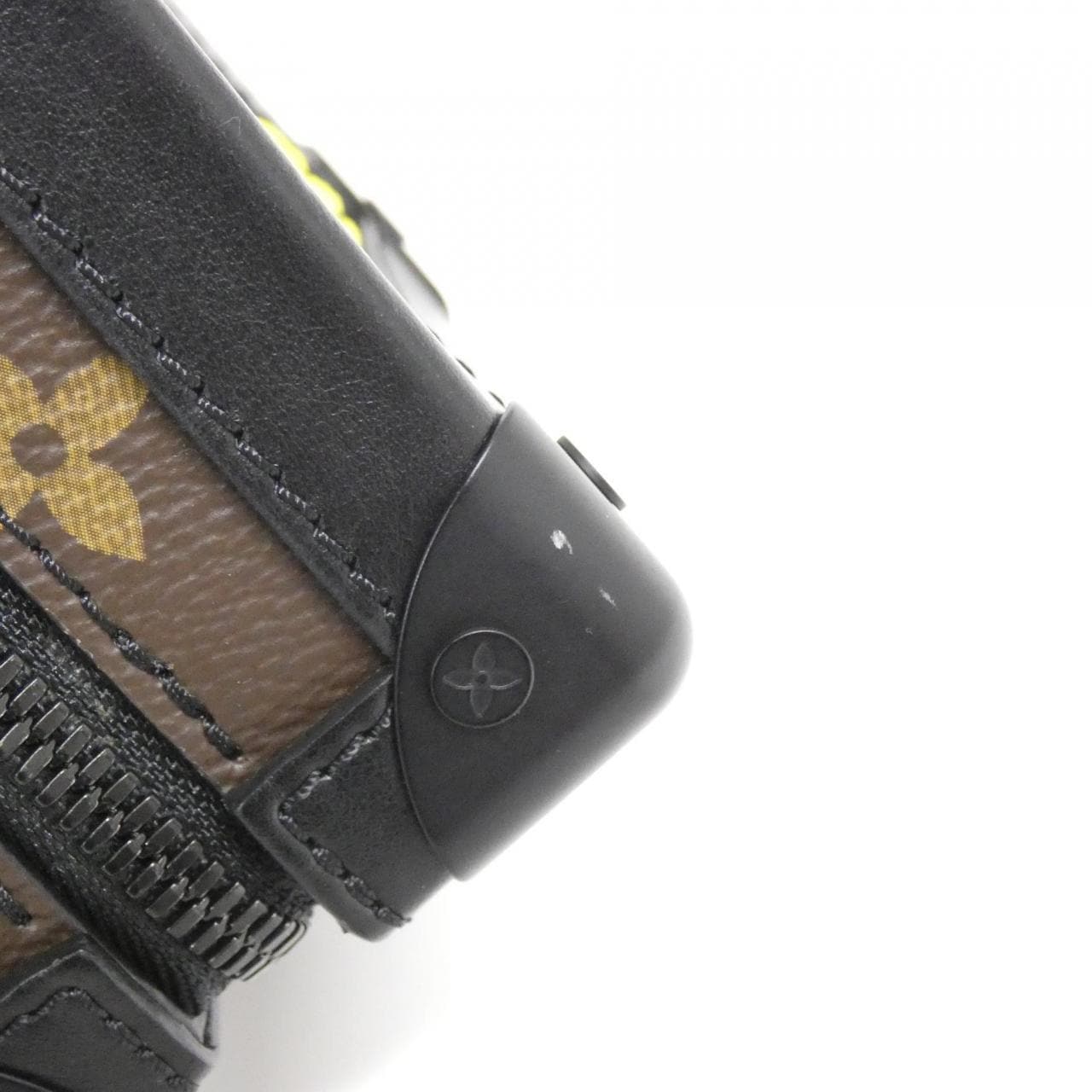 LOUIS VUITTON Monogram Tuftage Vertical Soft Trunk M45079 单肩包