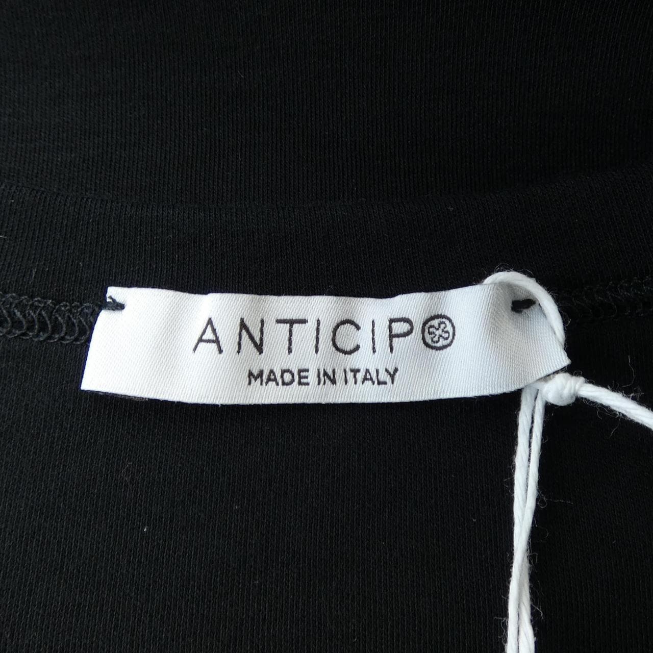 アンティーチポ ANTICIPO Tシャツ