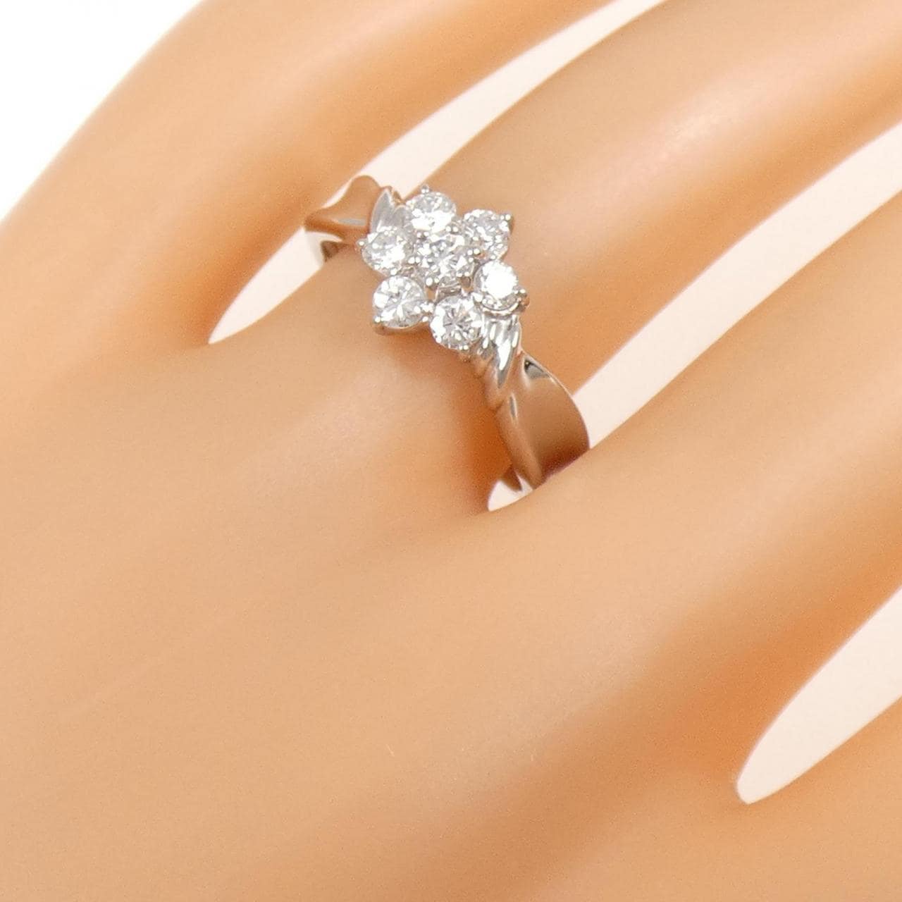 PT900 フラワー ダイヤモンド リング 0.50CT