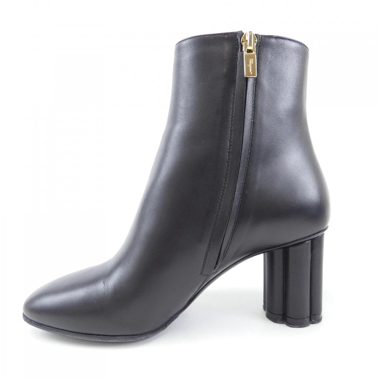 萨尔瓦托雷·菲拉格慕SALVATORE FERRAGAMO萨尔瓦托雷·菲拉格慕 (Salvatore Ferragamo) 靴子