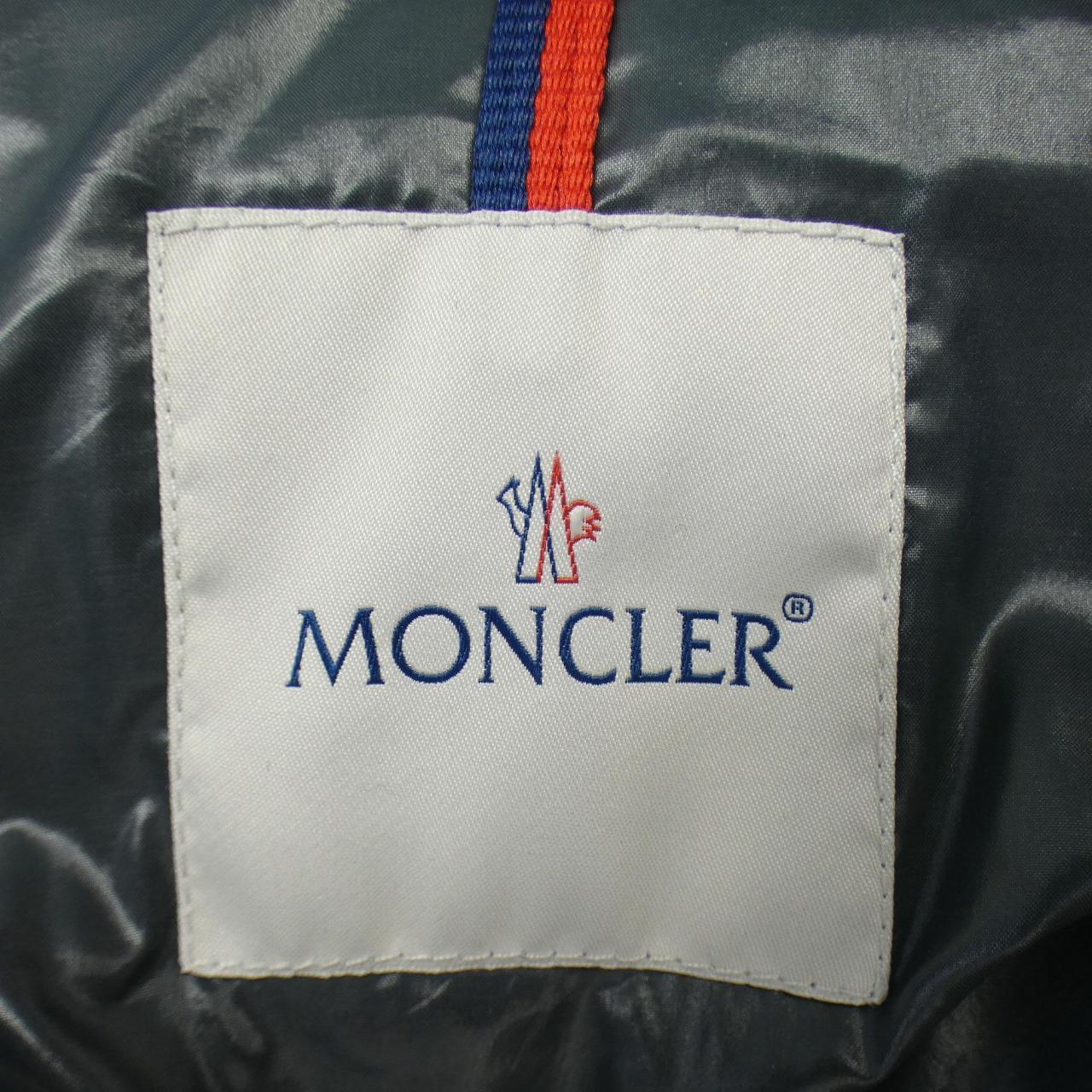 モンクレール MONCLER ダウンジャケット