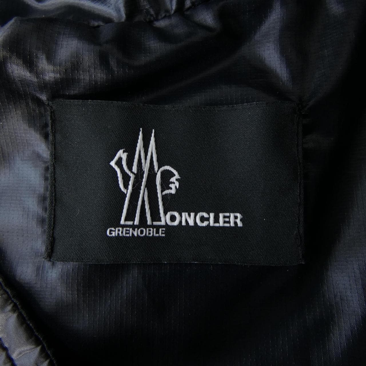 モンクレール MONCLER 20979B00008 ダウンジャケット