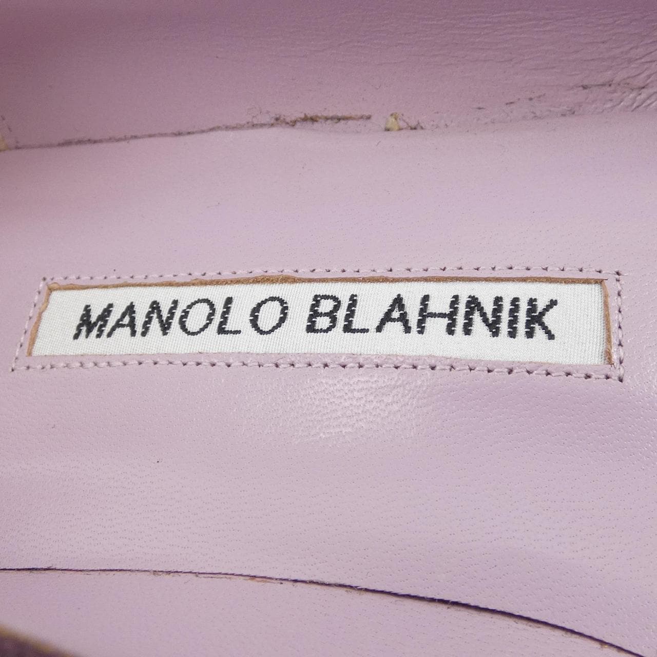 MANOLO BLAHNIK Manolo Blahnik Flat Shoes