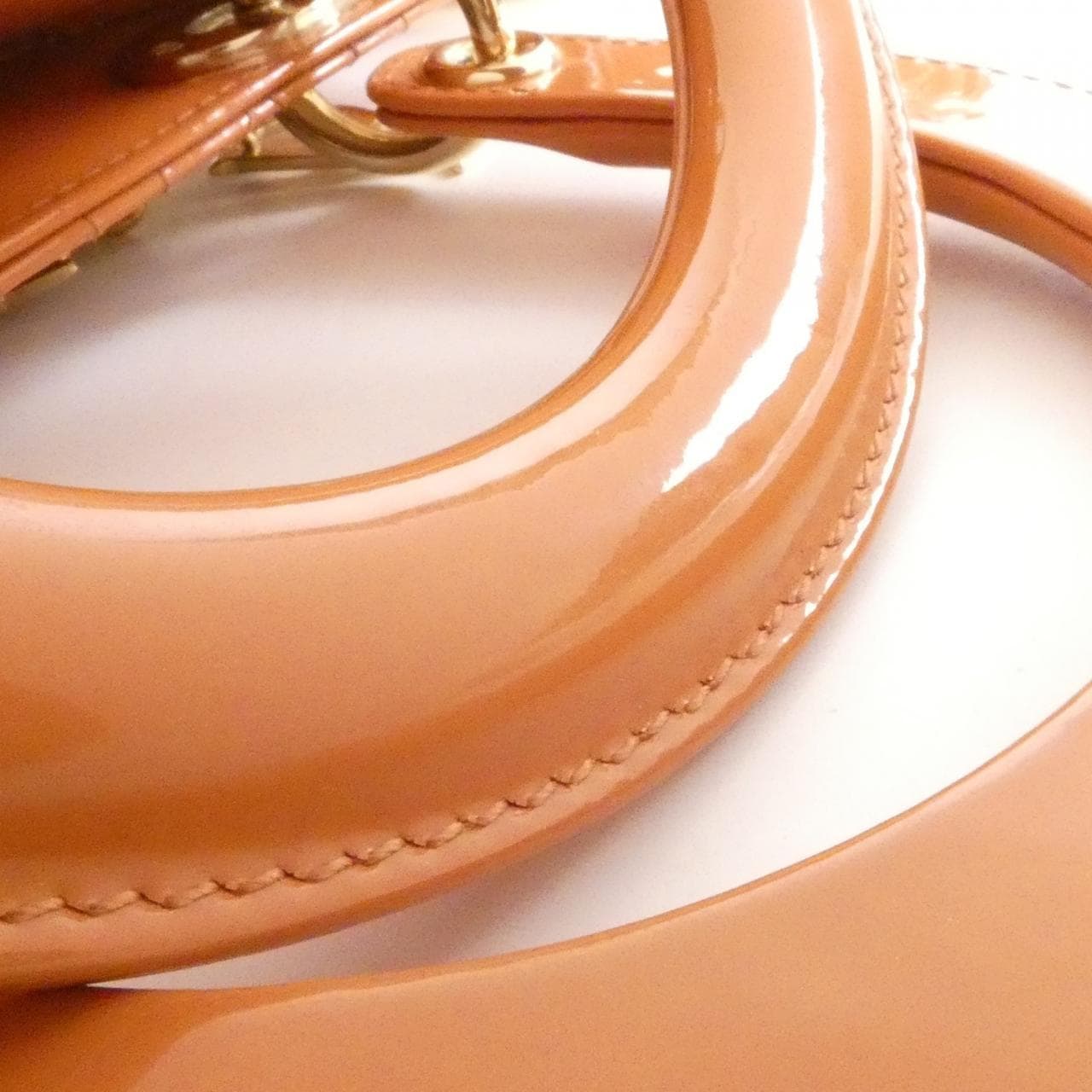 クリスチャンディオール レディ ディオール ミディアム M0565OWCB バッグ