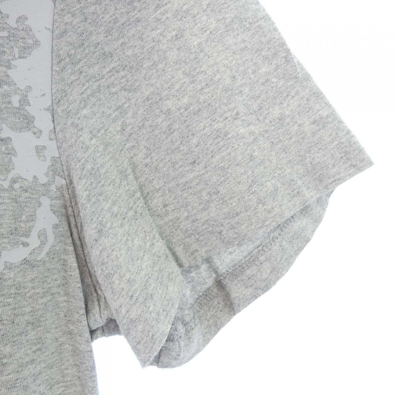 OCTOBERSVERYOWN Tシャツ