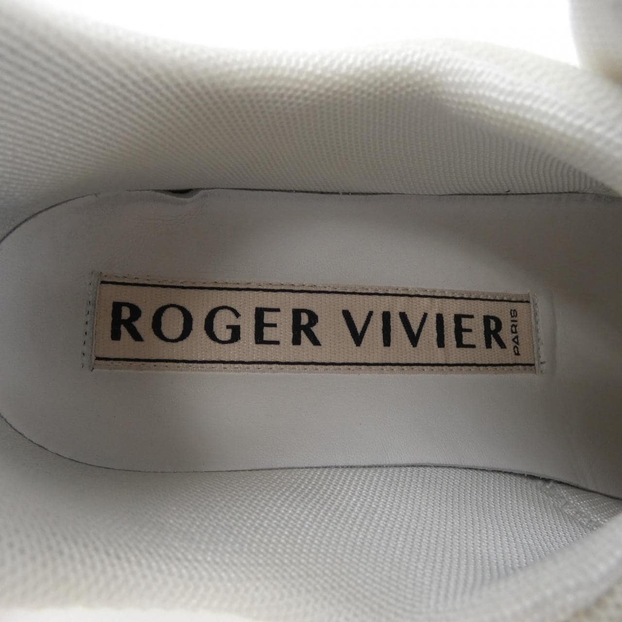 ロジェヴィヴィエ ROGER VIVIER ストラスバックル ヴィヴ ラン ライト スニーカー