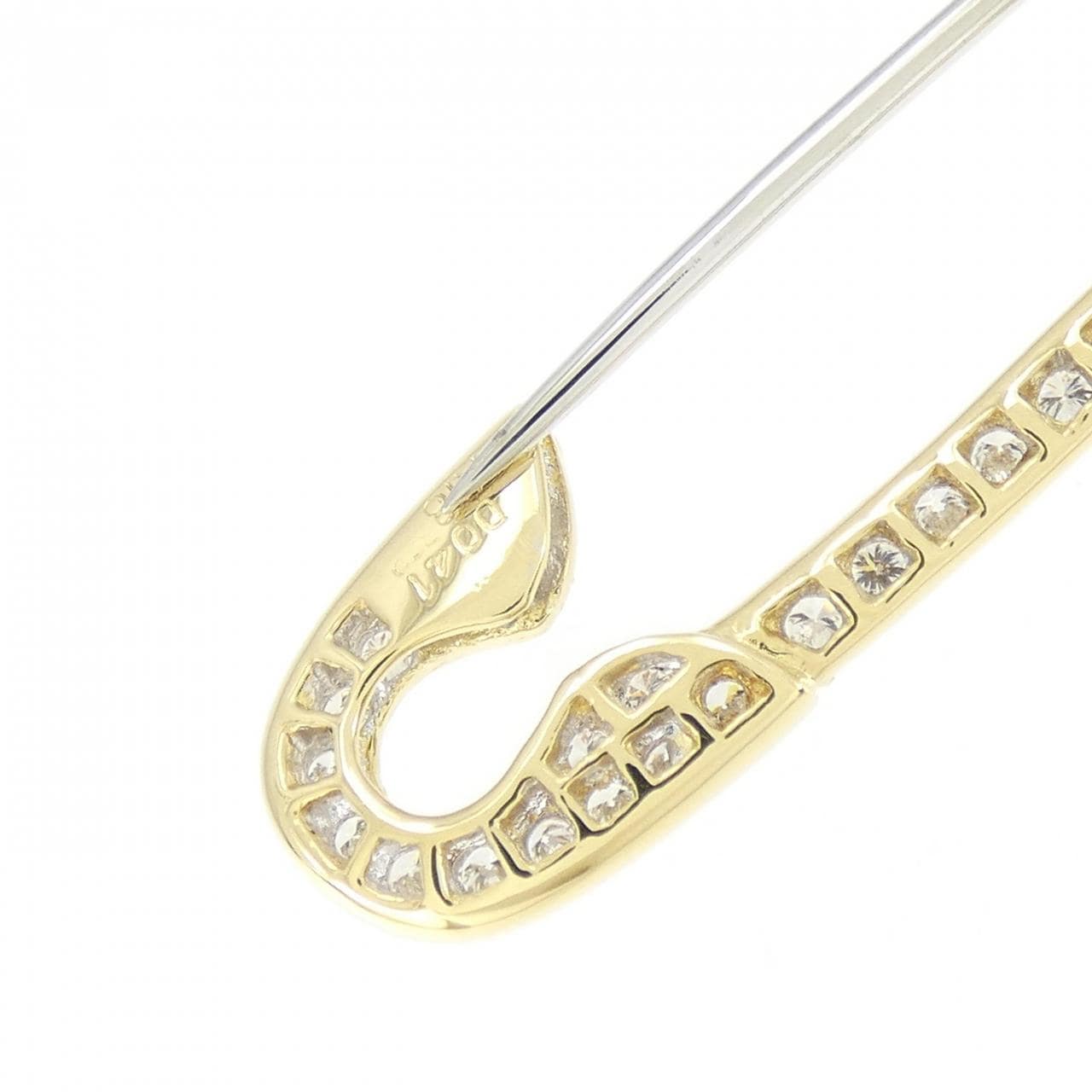 K18YG/K18WG Safety Pin Diamond Brooch 0.41CT