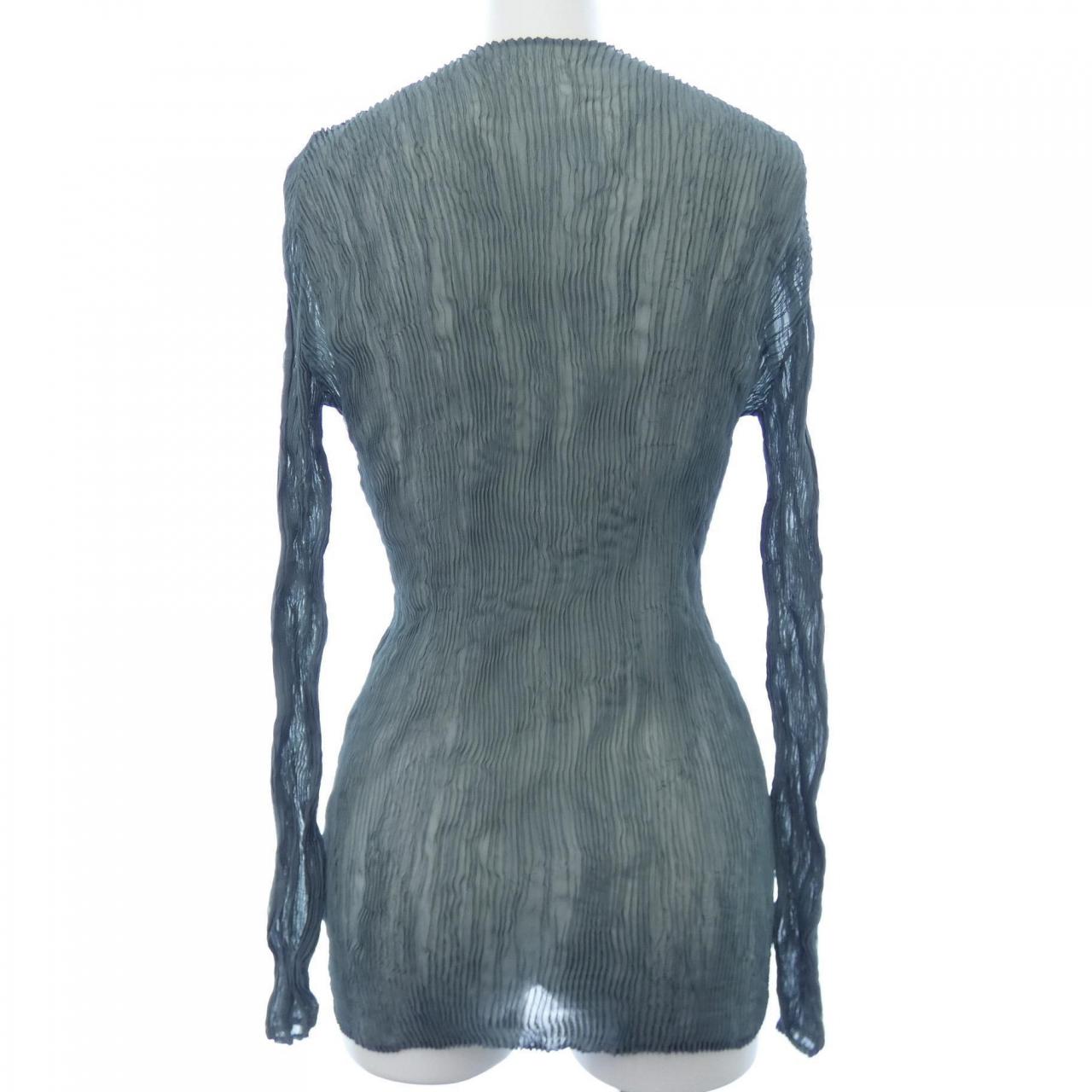イッセイミヤケ ISSEY MIYAKE トップス