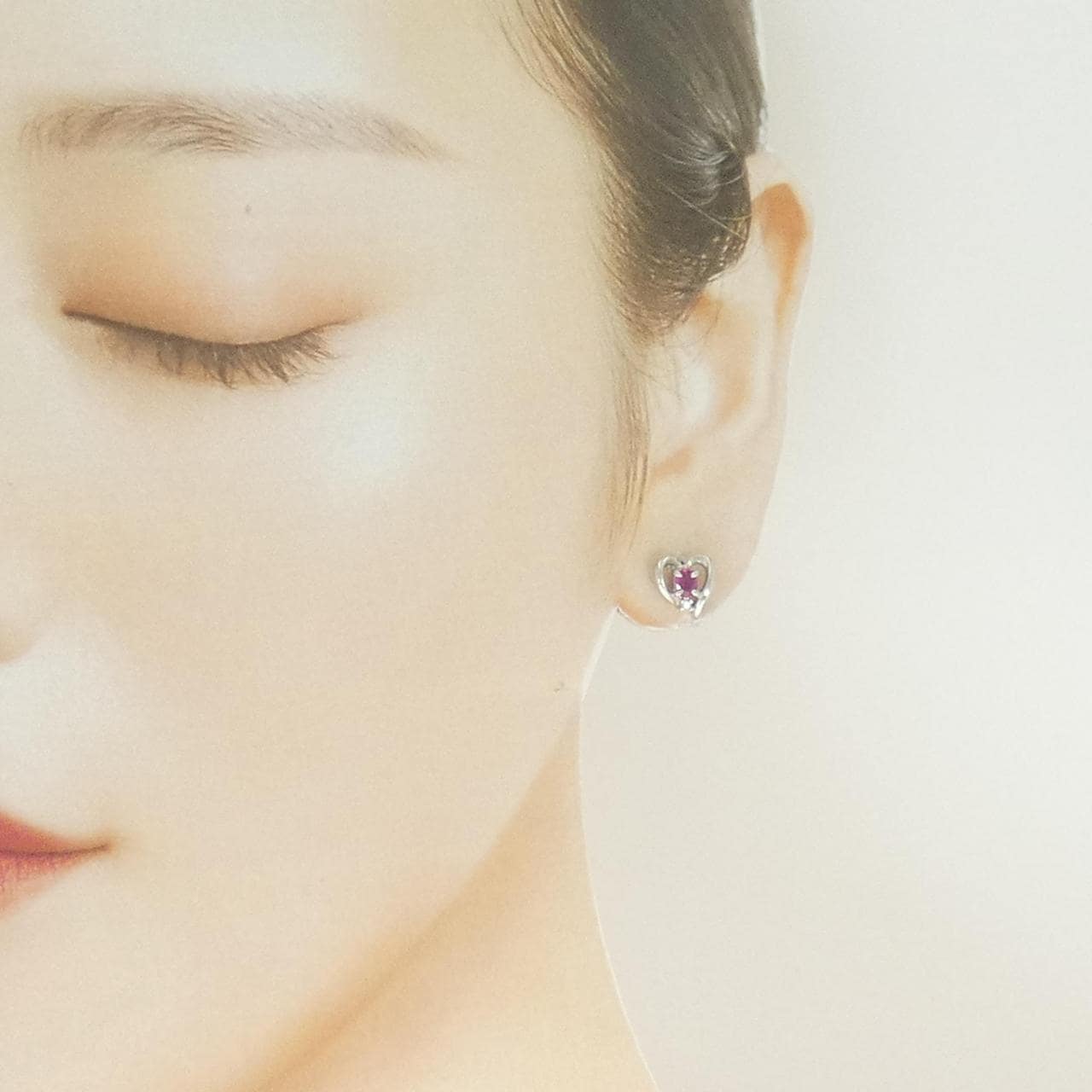 PT900 ハート ルビー ピアス