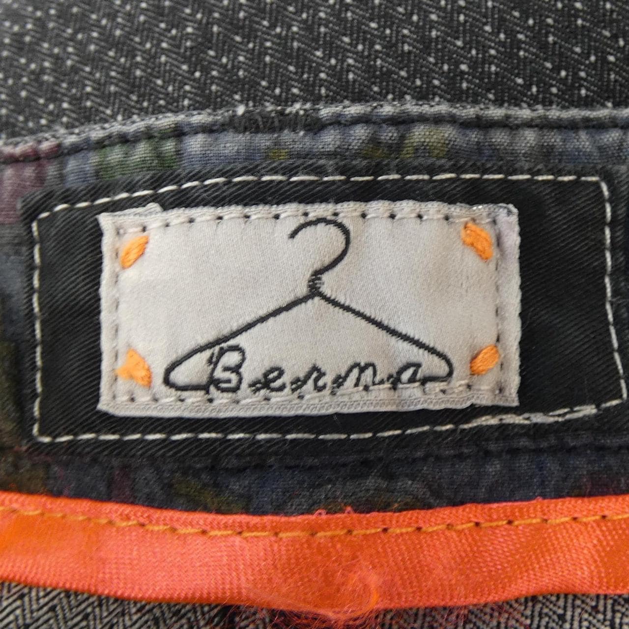 BERNA パンツ