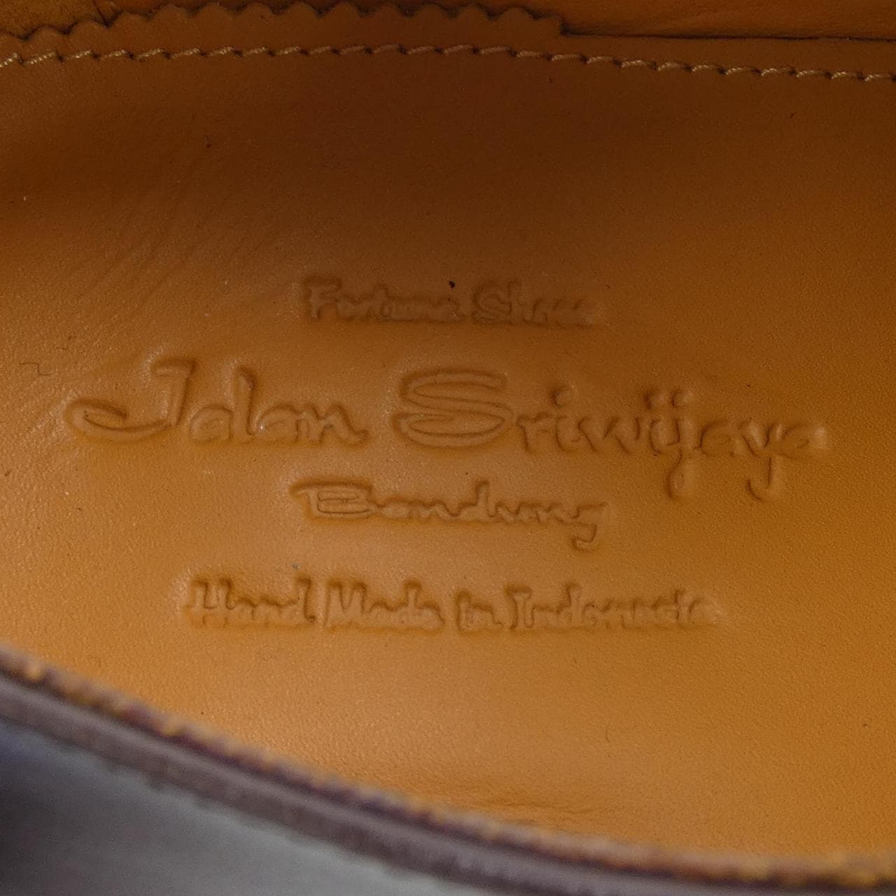 ジャランスリウァヤ JALAN SRIWIJAYA 98409 11120 シューズ