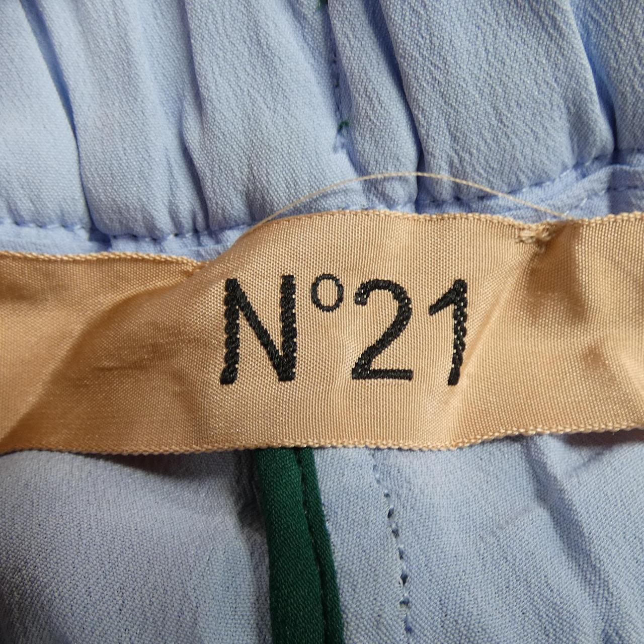 ヌメロヴェントゥーノ N°21 ショートパンツ