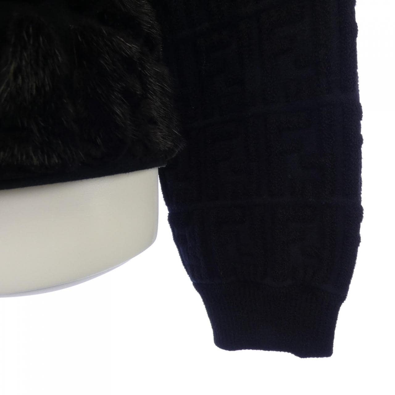 FENDI FF FNE59H A1Y1 夹克