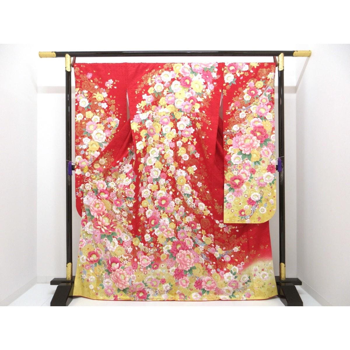 振袖　友禅金彩加工　刺繍入りボカシ染
