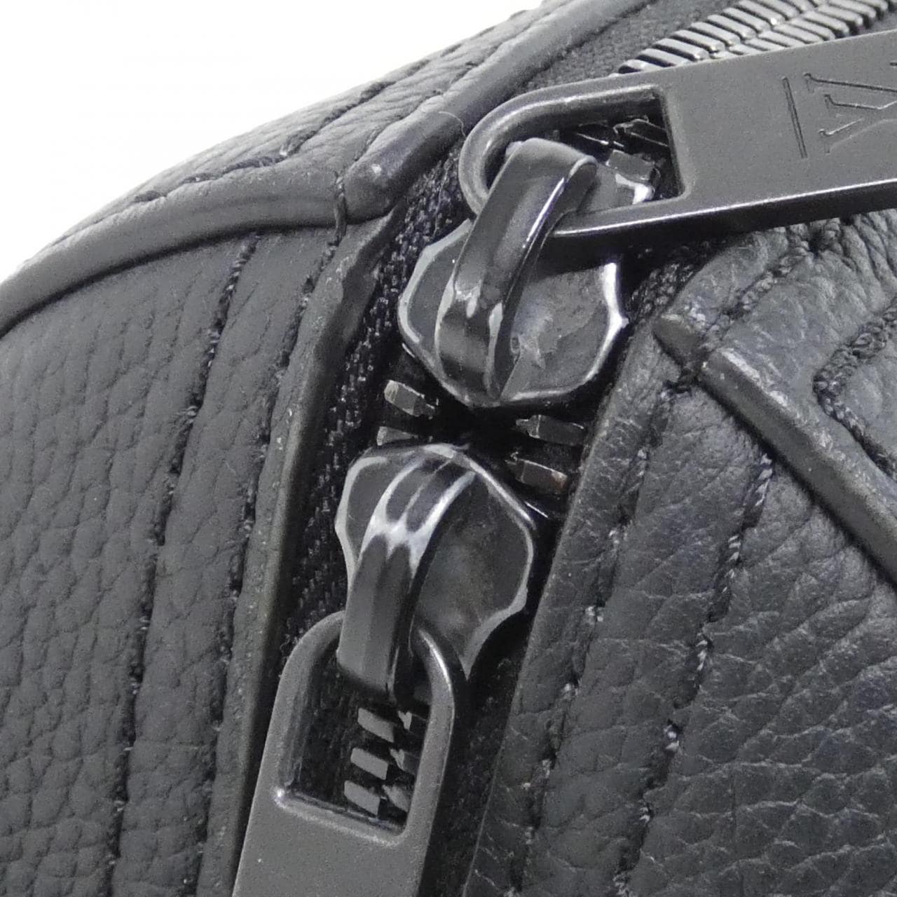 ルイヴィトン LVアエログラム シティ キーポル M59255 ショルダーバッグ