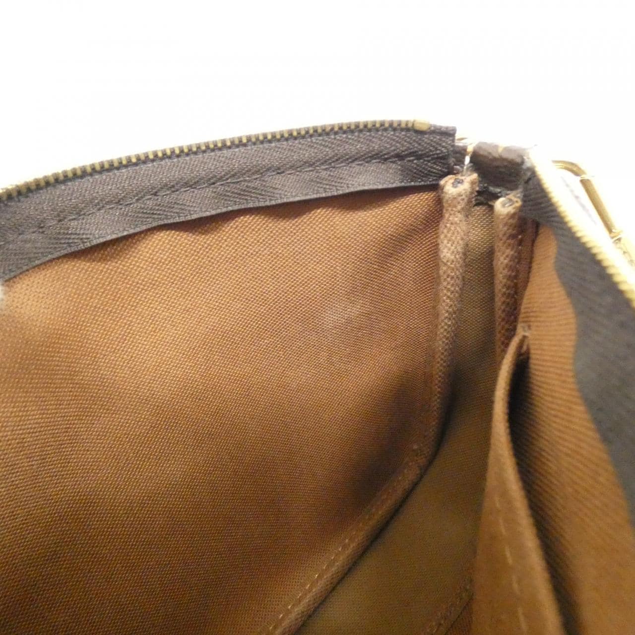 ルイヴィトン モノグラム ミュルティ ポシェット アクセソワール M44813 ショルダーバッグ