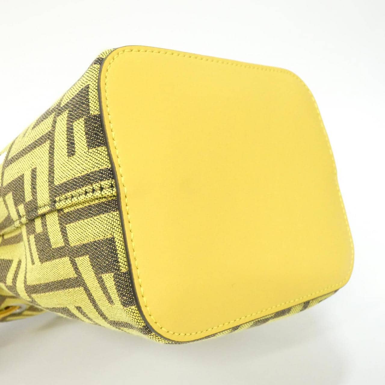 フェンディ ミニ モン トレゾール 8BS010 AR20 バッグ