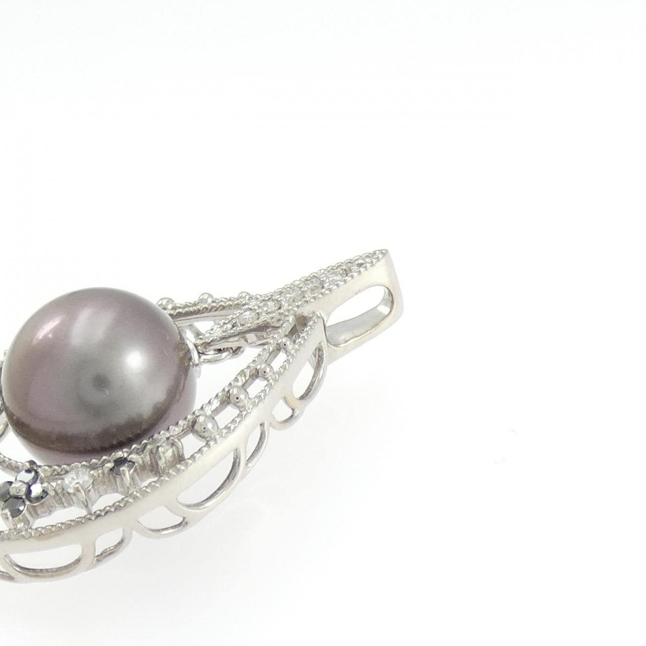 K18WG 黒蝶パール ペンダント 11.2mm