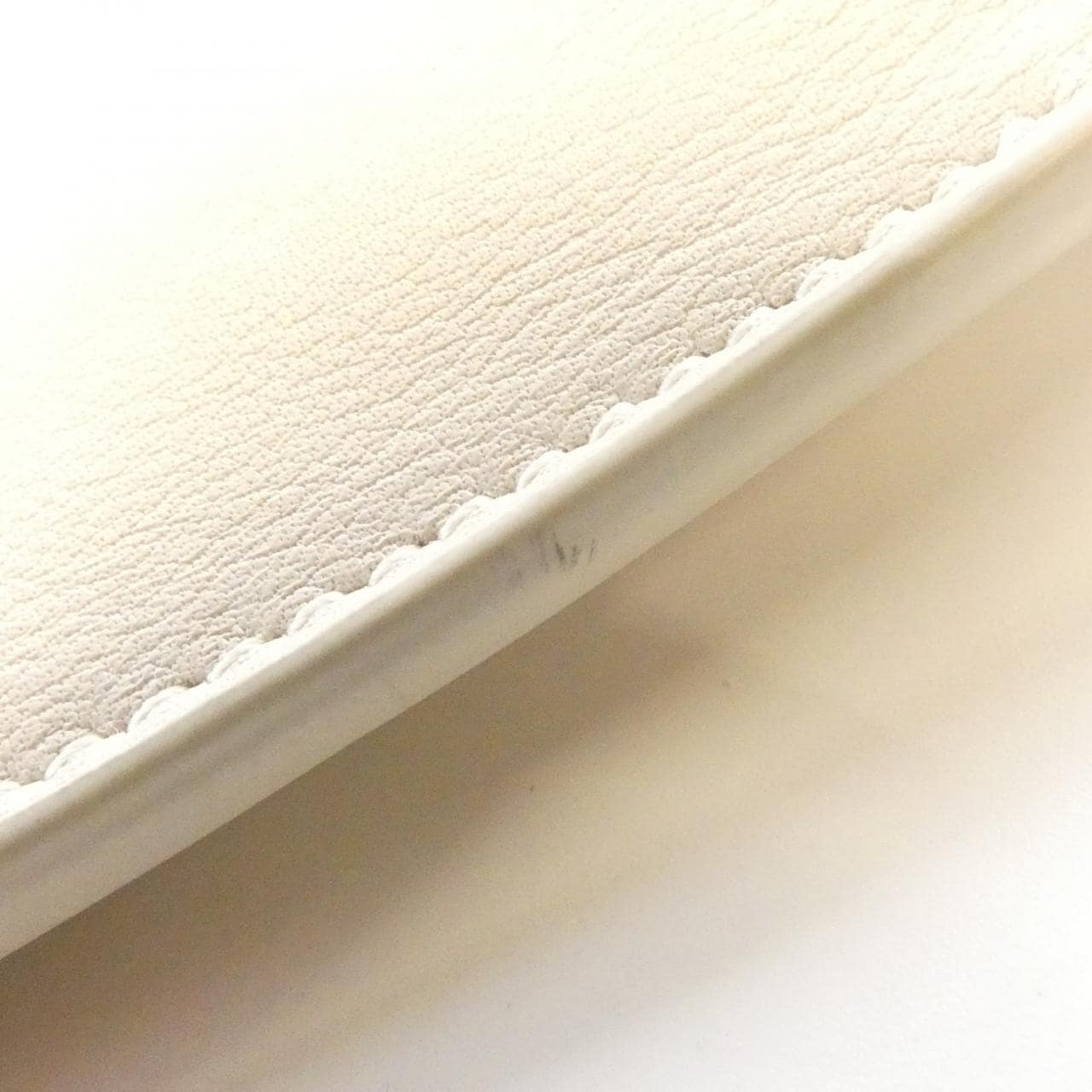 サンローラン SUZANNE 654990 11C0W ショルダーバッグ