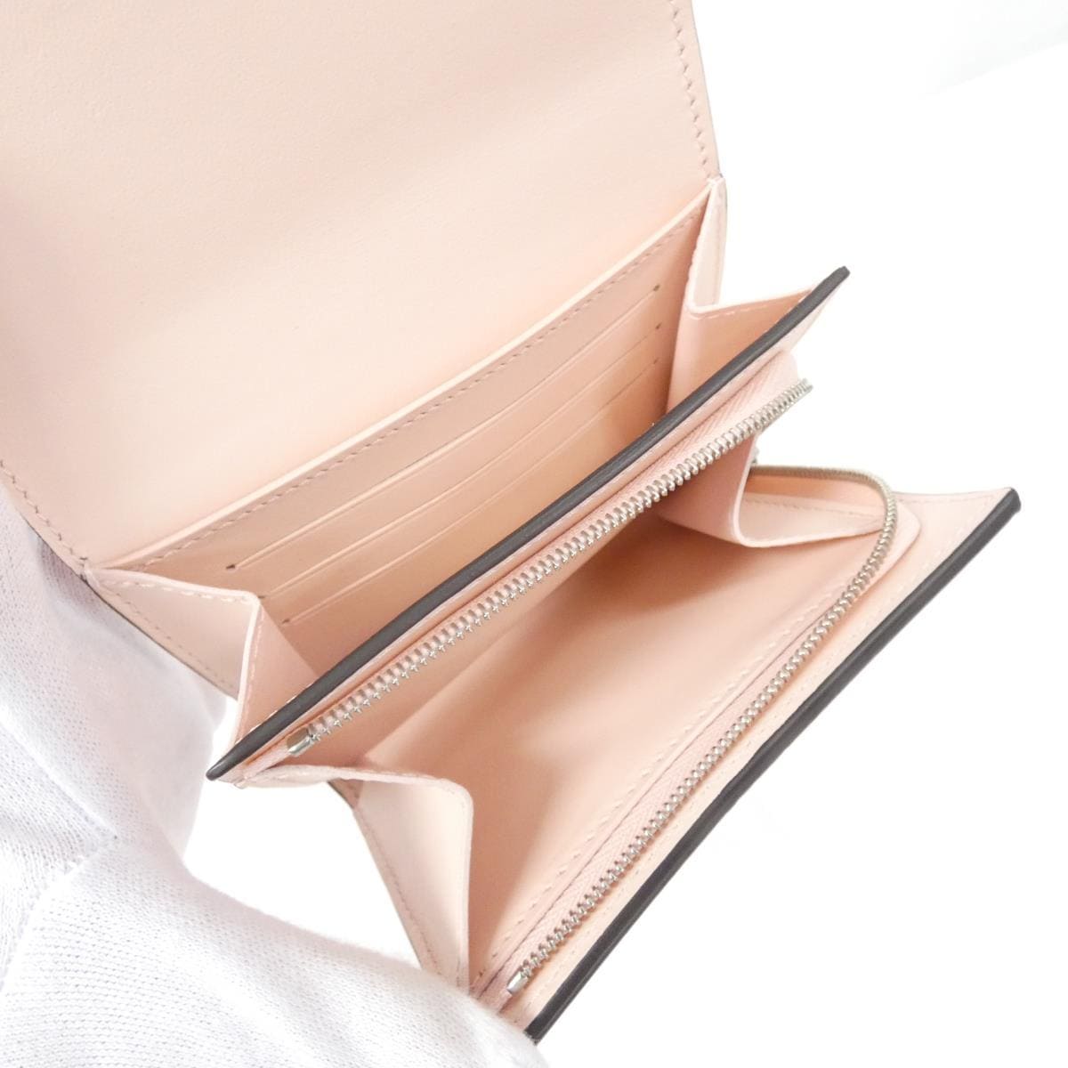 【未使用品】ルイヴィトン　マヒナ　ポルトフォイユイリスコンパクト　Ｍ８２７５７　財布