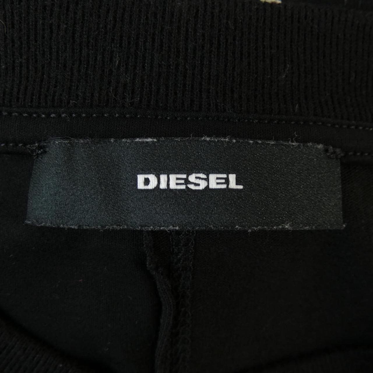 ディーゼル DIESEL Tシャツ