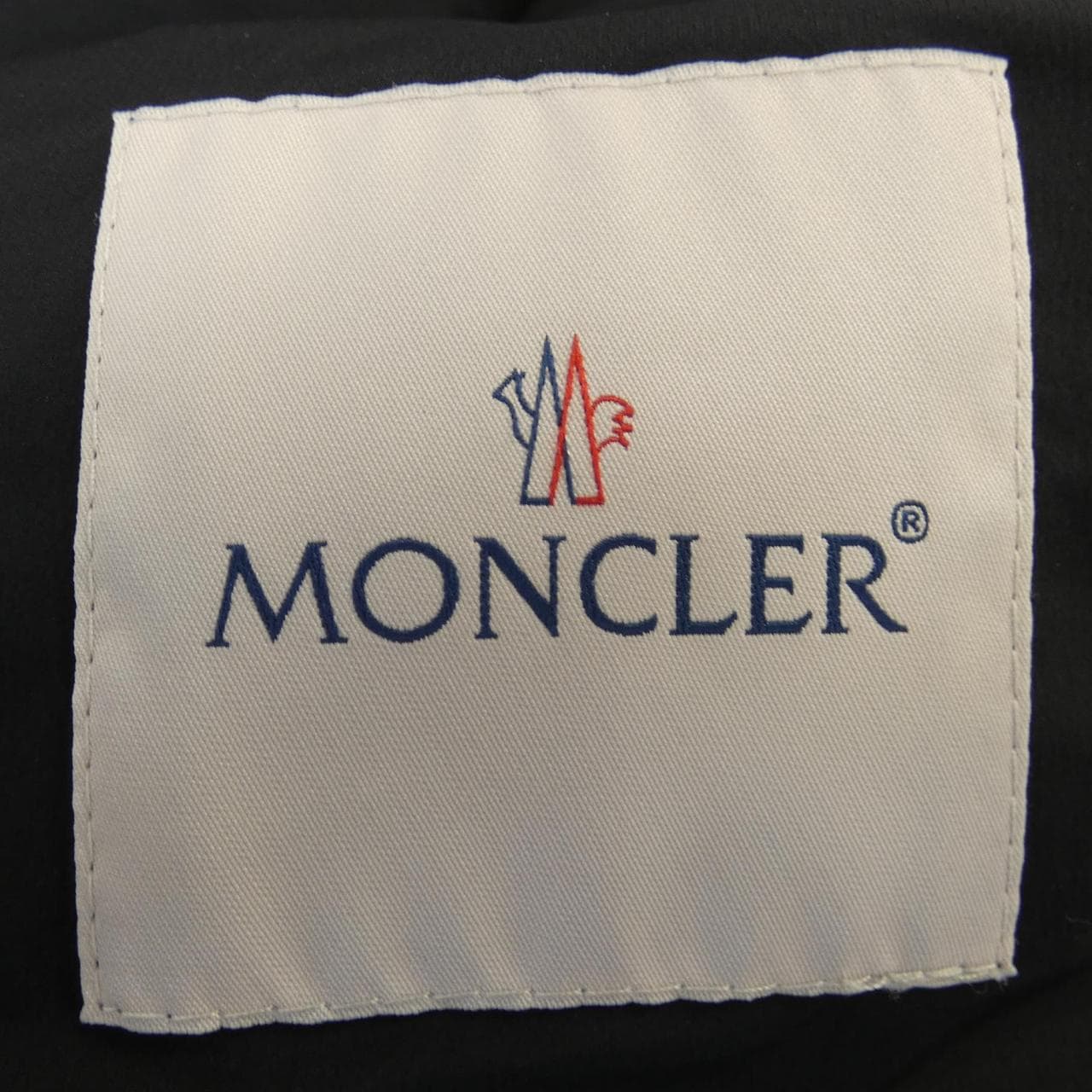 モンクレール MONCLER ダウンジャケット